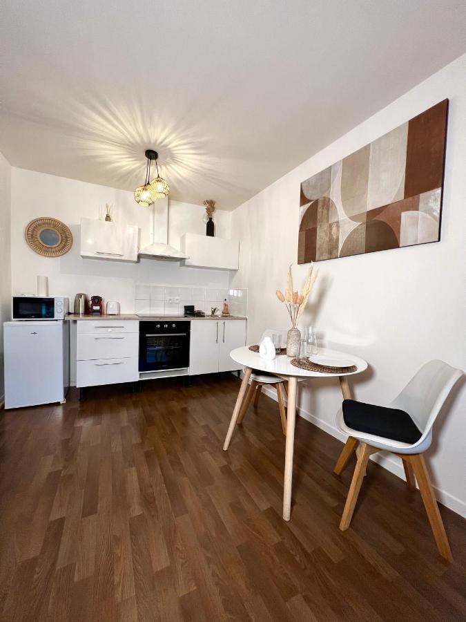 Appartement "Moonlight" Gare A 10Min De Paris, Wifi, Terrasse , Parking à Argenteuil Extérieur photo